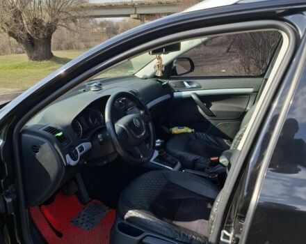 Черный Шкода Октавия, объемом двигателя 1.6 л и пробегом 251 тыс. км за 8000 $, фото 4 на Automoto.ua