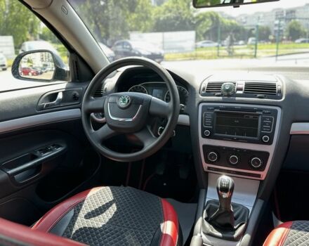 Шкода Октавія 2011 у Львові на Automoto.ua Чорний Шкода Октавія, об'ємом двигуна 1.6 л та пробігом 324 тис. км за 7999 $, фото 16 на Automoto.ua