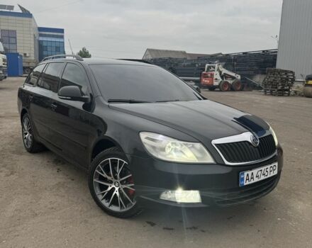 Черный Шкода Октавия, объемом двигателя 2 л и пробегом 305 тыс. км за 8800 $, фото 1 на Automoto.ua