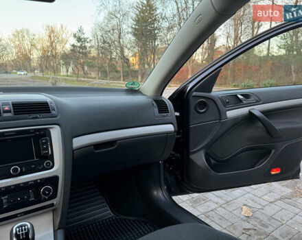 Черный Шкода Октавия, объемом двигателя 1.6 л и пробегом 243 тыс. км за 8350 $, фото 66 на Automoto.ua