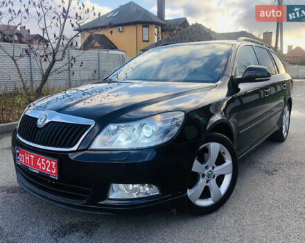 Черный Шкода Октавия, объемом двигателя 1.8 л и пробегом 212 тыс. км за 8200 $, фото 1 на Automoto.ua
