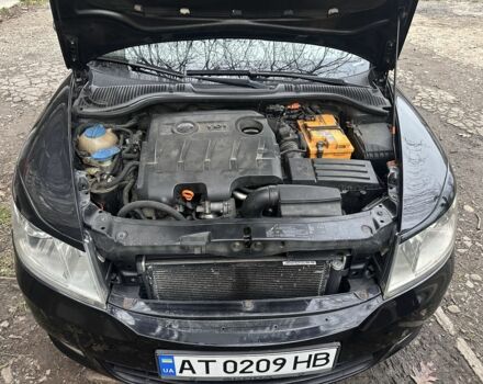 Черный Шкода Октавия, объемом двигателя 1.6 л и пробегом 281 тыс. км за 6458 $, фото 3 на Automoto.ua