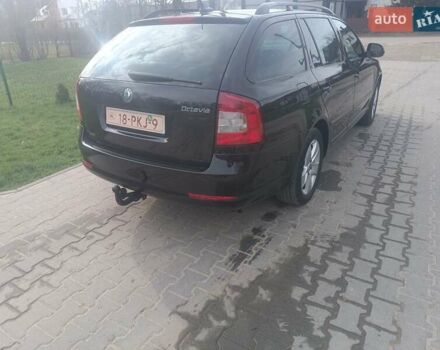 Черный Шкода Октавия, объемом двигателя 1.2 л и пробегом 214 тыс. км за 6900 $, фото 6 на Automoto.ua