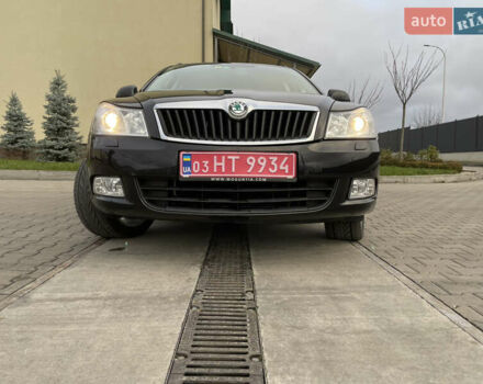 Черный Шкода Октавия, объемом двигателя 1.8 л и пробегом 154 тыс. км за 7500 $, фото 25 на Automoto.ua