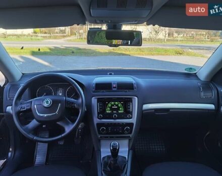 Черный Шкода Октавия, объемом двигателя 2 л и пробегом 178 тыс. км за 10250 $, фото 27 на Automoto.ua