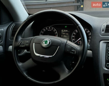 Черный Шкода Октавия, объемом двигателя 1.99 л и пробегом 211 тыс. км за 10755 $, фото 69 на Automoto.ua