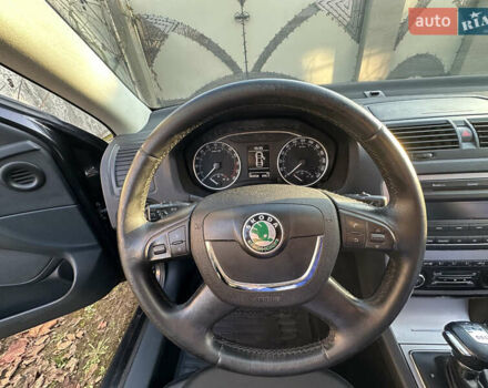 Черный Шкода Октавия, объемом двигателя 1.6 л и пробегом 200 тыс. км за 8800 $, фото 12 на Automoto.ua