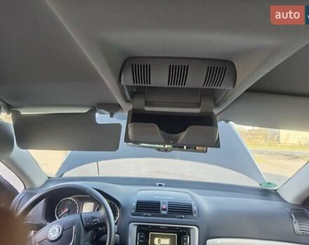 Черный Шкода Октавия, объемом двигателя 2 л и пробегом 178 тыс. км за 10250 $, фото 68 на Automoto.ua