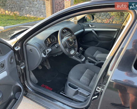 Чорний Шкода Октавія, об'ємом двигуна 1.8 л та пробігом 172 тис. км за 8300 $, фото 21 на Automoto.ua