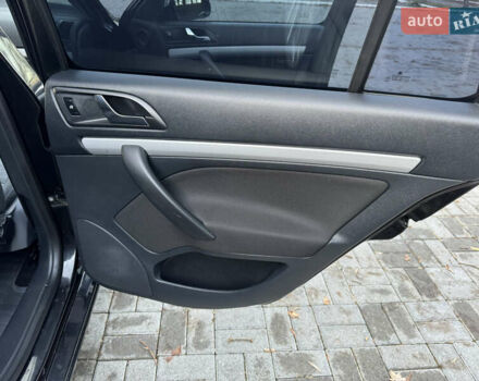 Черный Шкода Октавия, объемом двигателя 1.6 л и пробегом 243 тыс. км за 8350 $, фото 51 на Automoto.ua