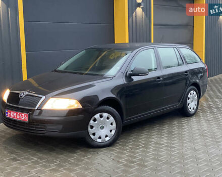 Черный Шкода Октавия, объемом двигателя 1.6 л и пробегом 198 тыс. км за 6999 $, фото 7 на Automoto.ua