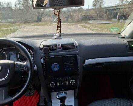 Черный Шкода Октавия, объемом двигателя 1.6 л и пробегом 250 тыс. км за 8000 $, фото 6 на Automoto.ua