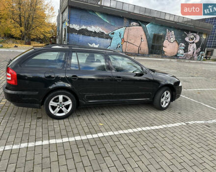Шкода Октавия 2011 в Луцке на Automoto.ua Черный Шкода Октавия, объемом двигателя 1.6 л и пробегом 268 тыс. км за 6950 $, фото 4 на Automoto.ua