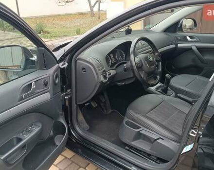 Черный Шкода Октавия, объемом двигателя 1.6 л и пробегом 201 тыс. км за 7300 $, фото 8 на Automoto.ua