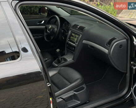 Черный Шкода Октавия, объемом двигателя 1.99 л и пробегом 211 тыс. км за 10755 $, фото 49 на Automoto.ua