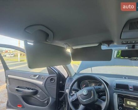 Черный Шкода Октавия, объемом двигателя 2 л и пробегом 178 тыс. км за 10250 $, фото 69 на Automoto.ua