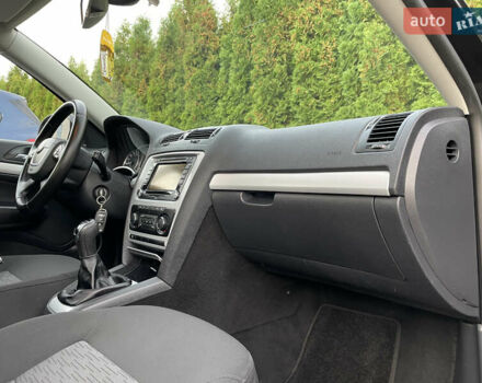 Чорний Шкода Октавія, об'ємом двигуна 1.6 л та пробігом 194 тис. км за 9399 $, фото 60 на Automoto.ua