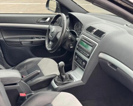 Черный Шкода Октавия, объемом двигателя 2 л и пробегом 217 тыс. км за 9500 $, фото 7 на Automoto.ua