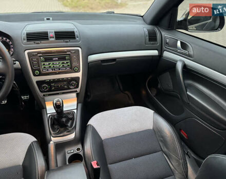 Шкода Октавия 2011 в Ровно на Automoto.ua Черный Шкода Октавия, объемом двигателя 1.97 л и пробегом 280 тыс. км за 9750 $, фото 62 на Automoto.ua
