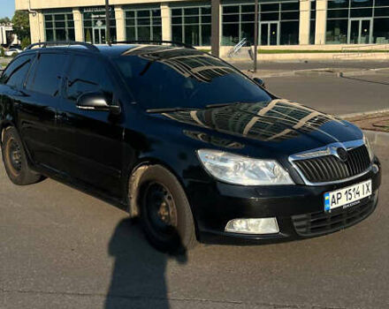 Черный Шкода Октавия, объемом двигателя 2 л и пробегом 375 тыс. км за 8100 $, фото 1 на Automoto.ua