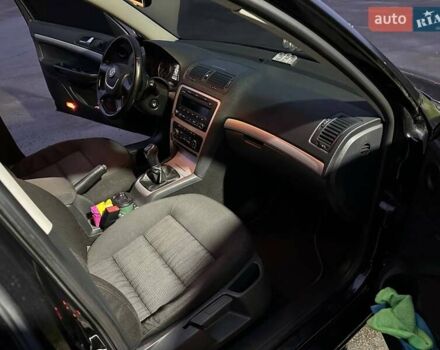 Черный Шкода Октавия, объемом двигателя 1.8 л и пробегом 232 тыс. км за 9900 $, фото 30 на Automoto.ua