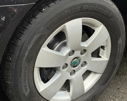 Черный Шкода Октавия, объемом двигателя 1.6 л и пробегом 260 тыс. км за 8700 $, фото 4 на Automoto.ua