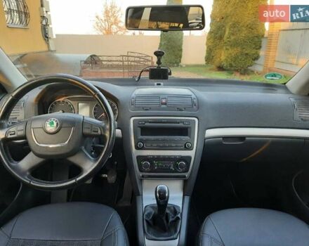 Черный Шкода Октавия, объемом двигателя 1.6 л и пробегом 201 тыс. км за 7300 $, фото 11 на Automoto.ua