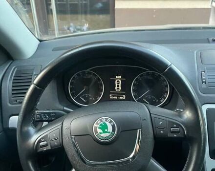 Черный Шкода Октавия, объемом двигателя 1.6 л и пробегом 232 тыс. км за 8500 $, фото 5 на Automoto.ua