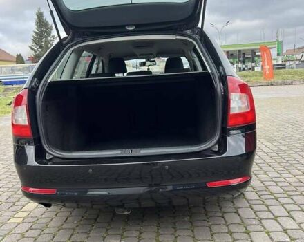 Черный Шкода Октавия, объемом двигателя 1.6 л и пробегом 286 тыс. км за 7200 $, фото 1 на Automoto.ua