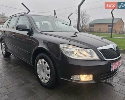 Чорний Шкода Октавія, об'ємом двигуна 1.6 л та пробігом 221 тис. км за 8600 $, фото 6 на Automoto.ua