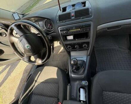 Чорний Шкода Октавія, об'ємом двигуна 1.6 л та пробігом 300 тис. км за 7500 $, фото 11 на Automoto.ua
