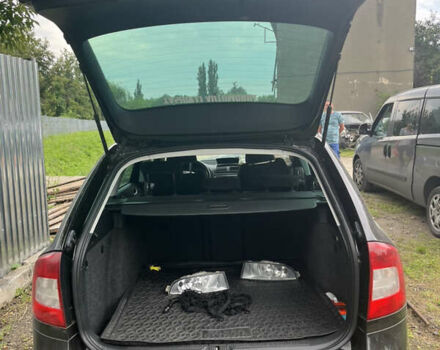 Черный Шкода Октавия, объемом двигателя 1.97 л и пробегом 278 тыс. км за 5000 $, фото 6 на Automoto.ua