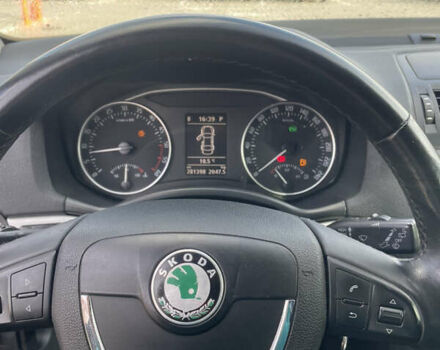Черный Шкода Октавия, объемом двигателя 2 л и пробегом 280 тыс. км за 9200 $, фото 6 на Automoto.ua