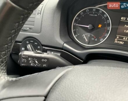 Черный Шкода Октавия, объемом двигателя 2 л и пробегом 252 тыс. км за 12000 $, фото 42 на Automoto.ua