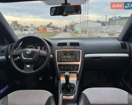Шкода Октавия 2011 в Ровно на Automoto.ua Черный Шкода Октавия, объемом двигателя 1.97 л и пробегом 280 тыс. км за 9750 $, фото 60 на Automoto.ua