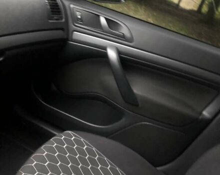 Черный Шкода Октавия, объемом двигателя 1.6 л и пробегом 184 тыс. км за 8900 $, фото 3 на Automoto.ua