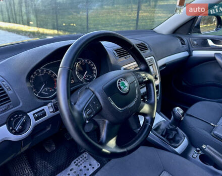 Чорний Шкода Октавія, об'ємом двигуна 1.6 л та пробігом 247 тис. км за 6900 $, фото 22 на Automoto.ua