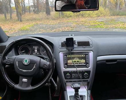 Черный Шкода Октавия, объемом двигателя 2 л и пробегом 228 тыс. км за 10000 $, фото 19 на Automoto.ua