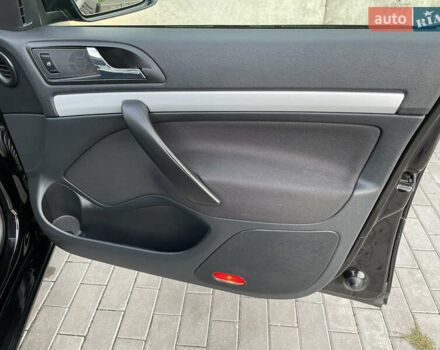 Чорний Шкода Октавія, об'ємом двигуна 1.6 л та пробігом 194 тис. км за 9399 $, фото 58 на Automoto.ua