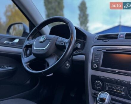 Шкода Октавия 2011 в Конотопе на Automoto.ua Черный Шкода Октавия, объемом двигателя 1.8 л и пробегом 197 тыс. км за 8600 $, фото 27 на Automoto.ua