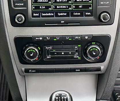 Черный Шкода Октавия, объемом двигателя 1.6 л и пробегом 157 тыс. км за 11390 $, фото 29 на Automoto.ua