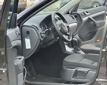 Черный Шкода Октавия, объемом двигателя 1.6 л и пробегом 157 тыс. км за 11390 $, фото 24 на Automoto.ua