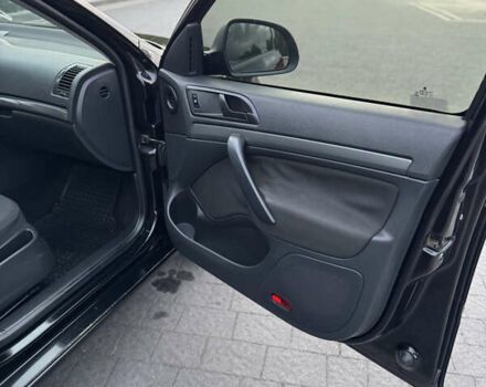 Чорний Шкода Октавія, об'ємом двигуна 1.6 л та пробігом 273 тис. км за 7600 $, фото 18 на Automoto.ua