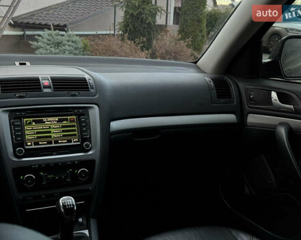 Черный Шкода Октавия, объемом двигателя 1.99 л и пробегом 211 тыс. км за 10755 $, фото 68 на Automoto.ua