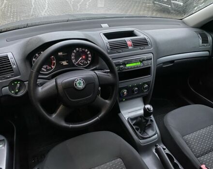 Чорний Шкода Октавія, об'ємом двигуна 1.6 л та пробігом 198 тис. км за 6999 $, фото 19 на Automoto.ua