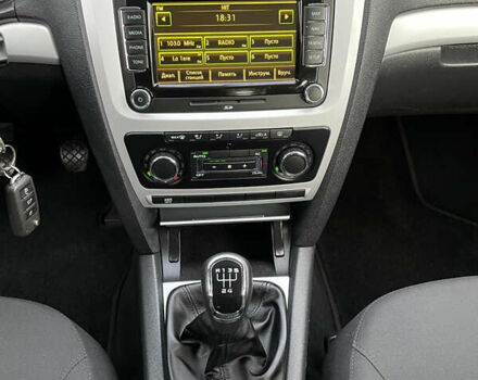 Чорний Шкода Октавія, об'ємом двигуна 1.6 л та пробігом 194 тис. км за 9399 $, фото 101 на Automoto.ua