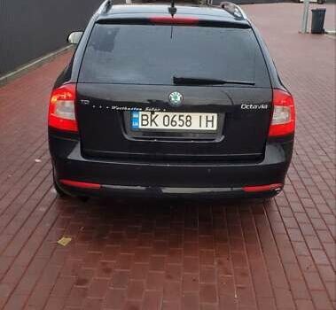 Чорний Шкода Октавія, об'ємом двигуна 1.6 л та пробігом 292 тис. км за 8800 $, фото 6 на Automoto.ua