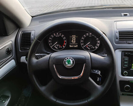 Черный Шкода Октавия, объемом двигателя 1.6 л и пробегом 278 тыс. км за 7950 $, фото 10 на Automoto.ua