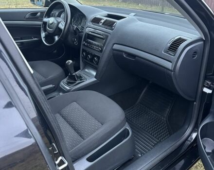 Черный Шкода Октавия, объемом двигателя 1.4 л и пробегом 160 тыс. км за 6400 $, фото 3 на Automoto.ua