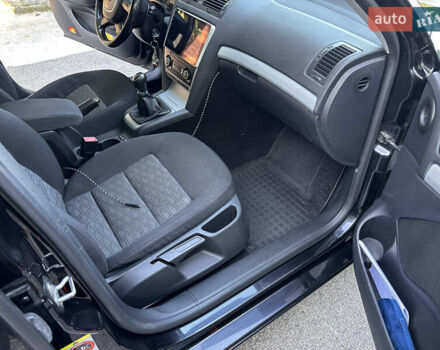 Чорний Шкода Октавія, об'ємом двигуна 1.6 л та пробігом 332 тис. км за 8100 $, фото 16 на Automoto.ua